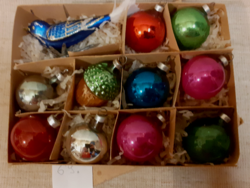 11-Pcs. Old mini glass Christmas tree decoration in a box. (69)