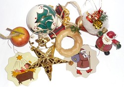 Christmas tree decorations, all kinds of plates, ceramics,... 9 pcs