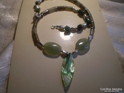 For half, abalone mother-of-pearl, aventurine green collars