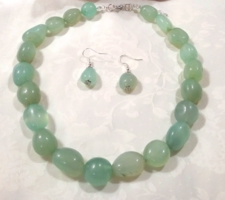 Old green mineral necklace with earrings