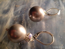 I discounted it! Silver-plated 12 mm shell-pearl earrings