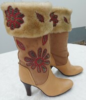 Women's leather boots with fur decoration and embroidery
