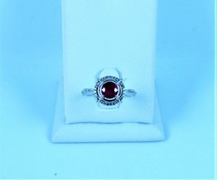 Dazzling 10k white gold ring with diamonds and ruby gems!!!