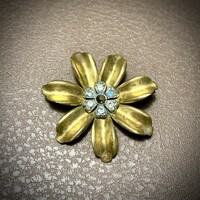 Vintage brooch, beautiful old pin, beautiful older pin, the brooch is from the 1960s
