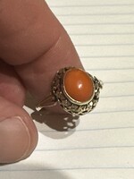 Discounted 14kr gold ring decorated with beautiful coral for sale! Price: 38,000.-