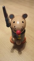 Wooden mouse with tweezers