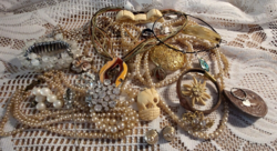 27-piece mixed retro jewelry package, chains, bracelets, rings, earrings, pearls, leather, etc.
