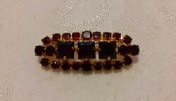 Vintage brooch with polished glass or garnet??? Decorated with stones