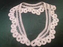 Old, green lace collar