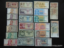 Line of 21 dinar banknotes!