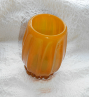 Kézműves vastag huta üveg váza --borostyán színű