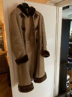 Women's fur coat from Transylvania, authentic fine work, fine soft lambskin, slim fit