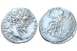 Septimius Severus 193-211 Denar, Róma, Jupiter, IOVI CONSERVSATORI, Római Birodalom, RIC111A ritka