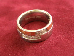 Women's ring with stainless steel stones