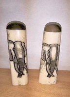 Csont faragvány Só, Bors szóró. Elefántos karcolt dekorációval. Egyedi antik kézműves műtárgy ritkas