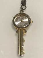 Vintage Avalon ékszeróra kulcs formában, 5,5 cm hosszú