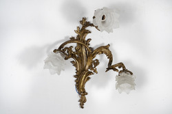 Gilded bronze wall arm in a pair with rose caps