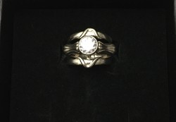 Látványos, egyedi, fehérarany gyűrű