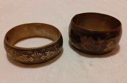 2 Chiseled copper alloy bangles