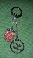 The Zwickau Trabant factory metal double pendant key ring is retro, according to the pictures