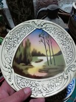 17 cm from a folk plate collection, it is in the condition shown in the pictures