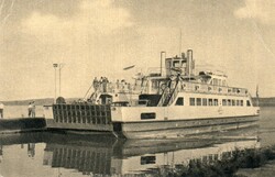 Ba - 261 with a beautiful memory on the balat: a ferry from the past