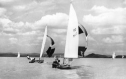 Ba - 275 for whom the beautiful memory on the balat: sailboats