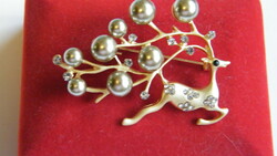 Wonderful deer brooch with pearls