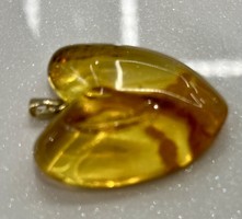 Heart pendant made of amber