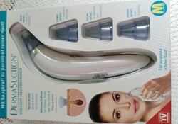 Vacuum facial cleanser