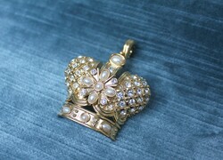 Crown brooch / pendant