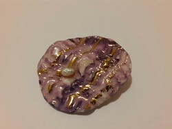Porcelain or ceramic brooch decorated with cultured pearls