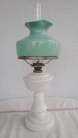 Tejüveg asztali petróleumlámpa, hibátlan, zöld ernyővel, 47 cm magas