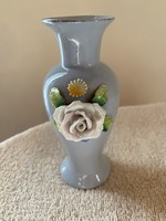 Porcelán kis váza rózsával, halványkék, jelzett