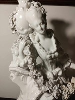 Meisseni porcelán hölgy