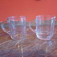 2 Heat-resistant glasses with lids