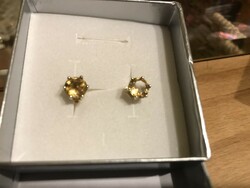 Brand new yellow gold earrings with beautiful citrines
