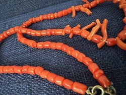 Noble coral necklaces