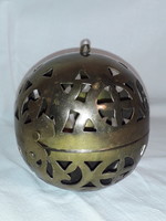 Potpourri tartó gömb forma fém áttört doboz  szelence függeszthető karácsonyfadísz is