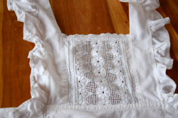 Old Toledo embroidered lace apron with ruffled pockets