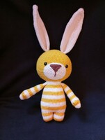 Lili bunny - crocheted amigurumi bunny