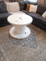 White cable drum for sale in Kecskemét