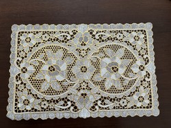 Wonderfully beautiful riselted gilded plastic lace-like rose placemat set