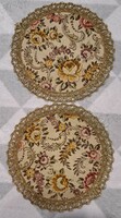 2 round tapestry tablecloths in display case (m4396)