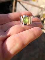 Gyönyörű zöld turmalin köves ezüst gyűrű