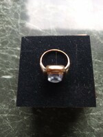 Akvamarin köves arany gyűrű