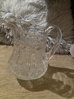 Small crystal spout