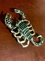 Új nagyon mutatós skorpió bross
