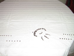 Beautiful rosette embroidered bed sheet