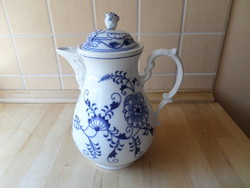 Older onion pattern porcelain pouring jug teapot 1.5 liters